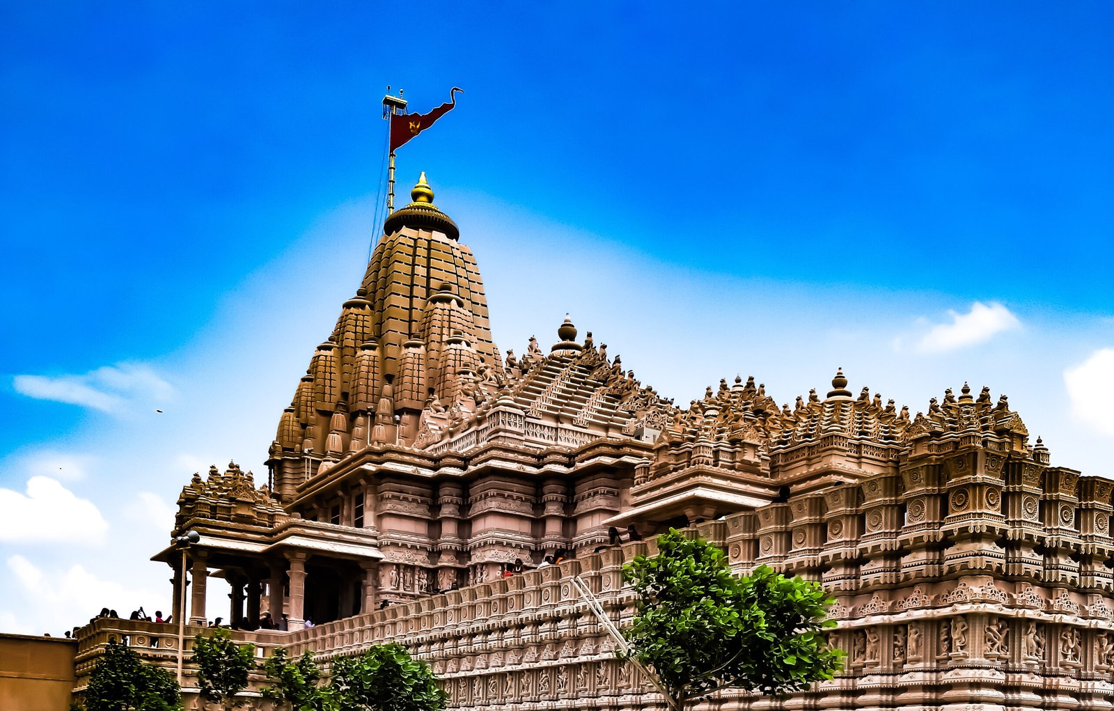 low-angle-view-historical-building-against-blue-sky