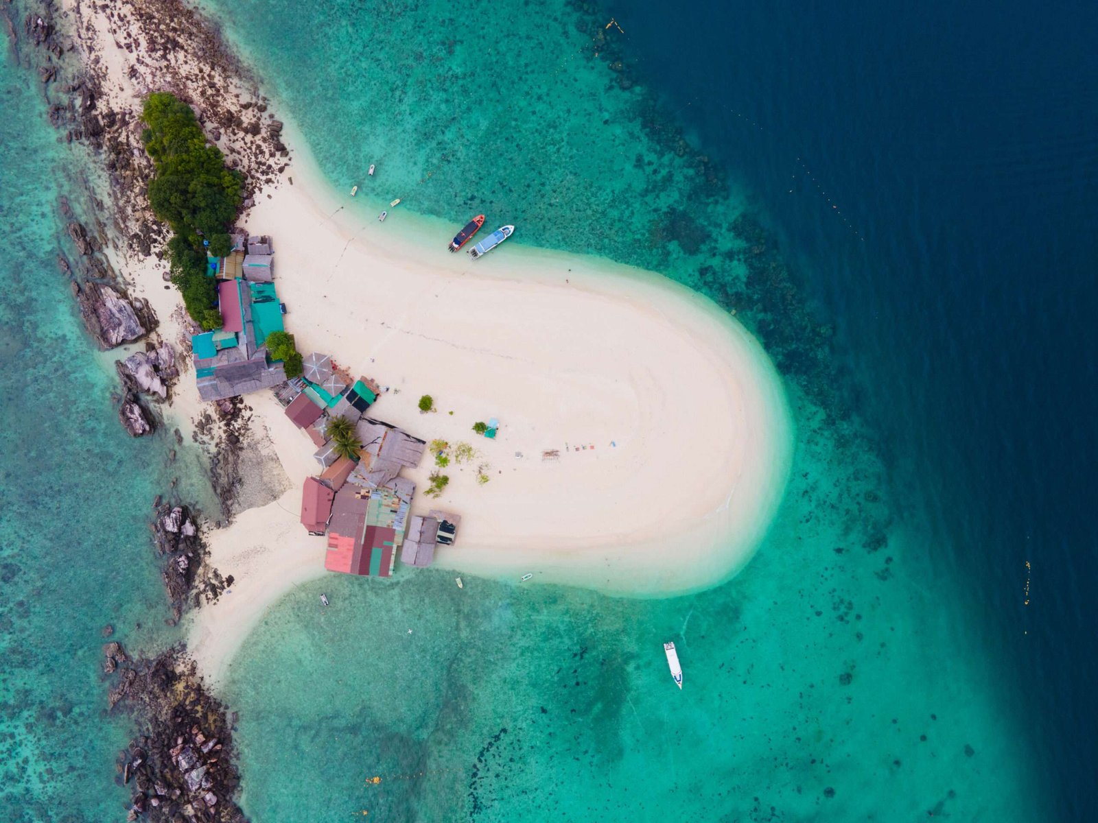 high-angle-view-island-sea
